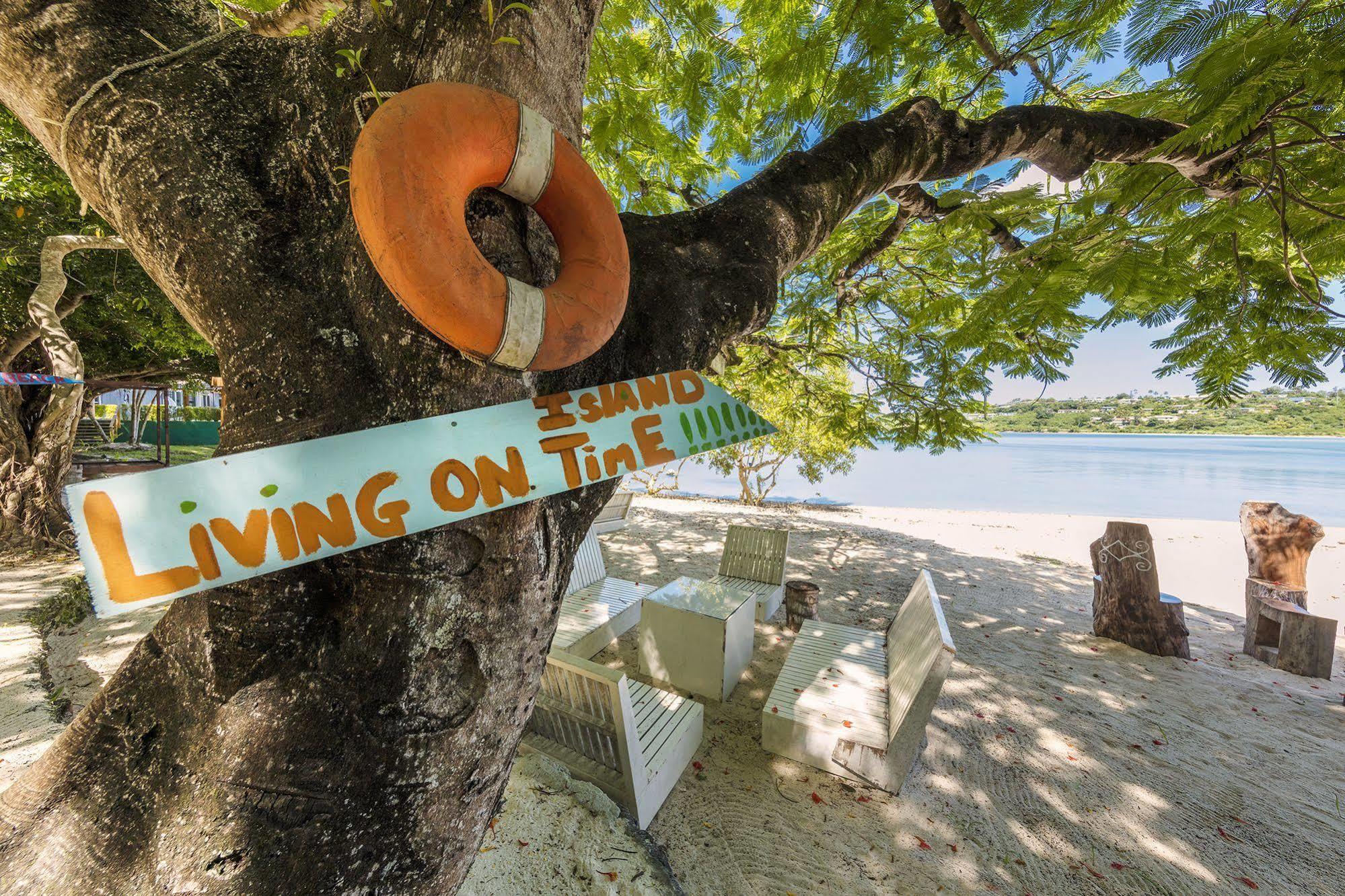 Chantillys On The Bay Port Vila Bagian luar foto
