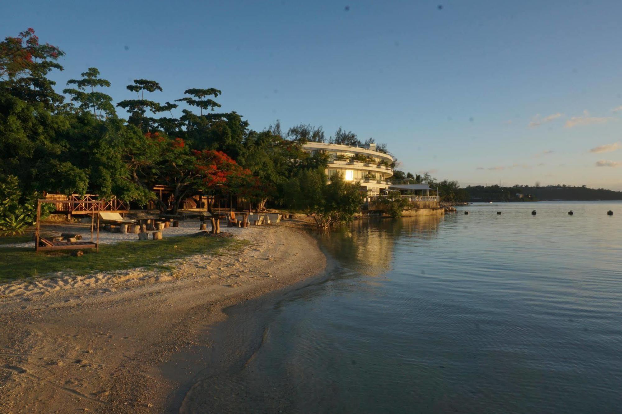Chantillys On The Bay Port Vila Bagian luar foto